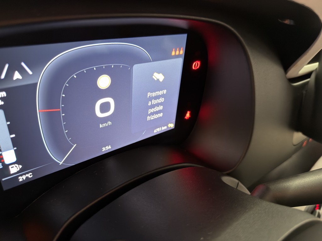 FIAT PANDINA 1000 HYBRID CROSS 